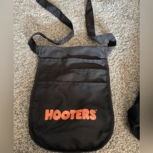Hooters